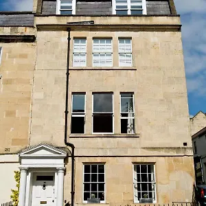Apartment Central Courtyard, Bath